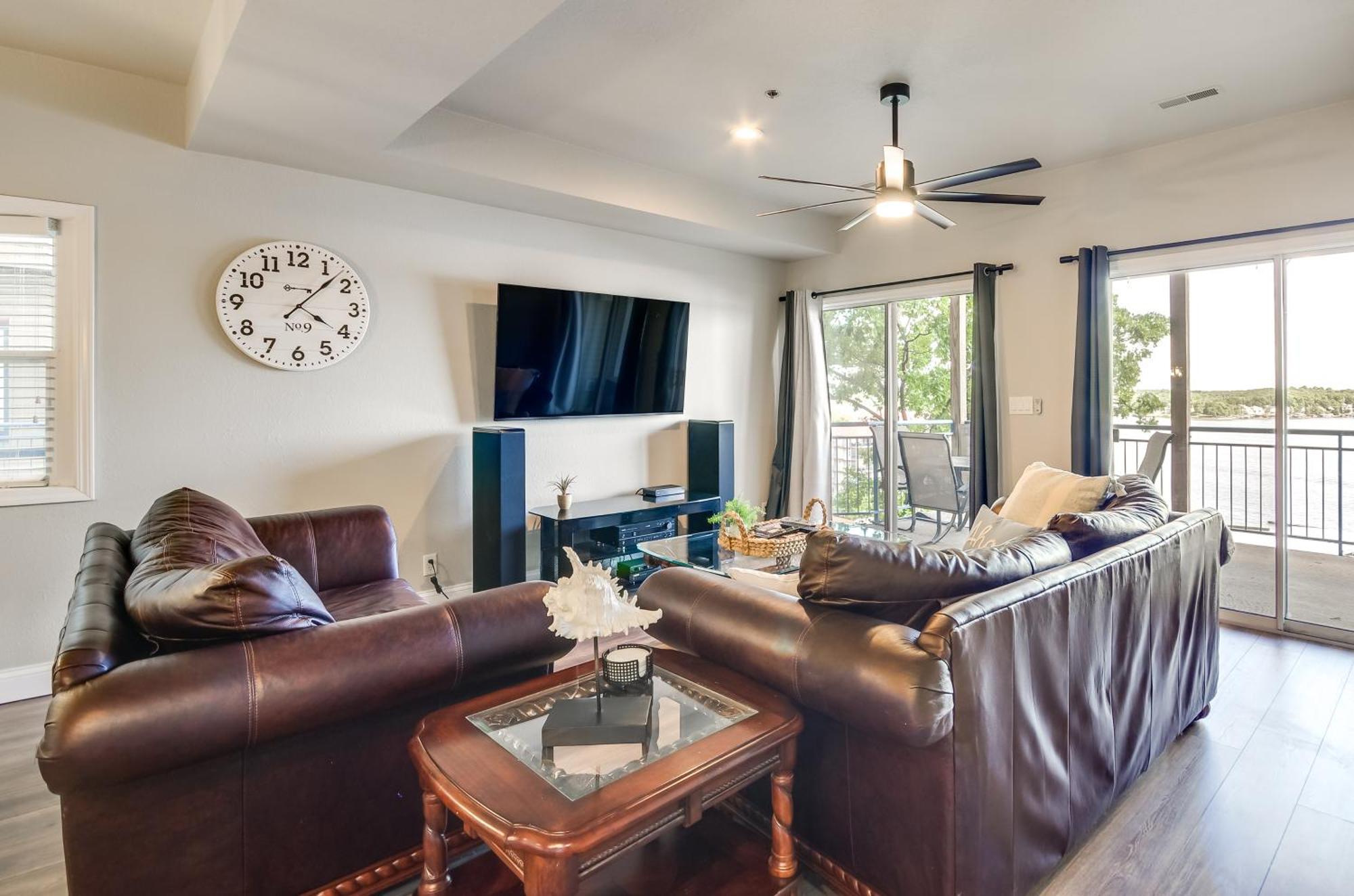 Waterfront Lake Ozark Condo With Deck And Pools Bagian luar foto