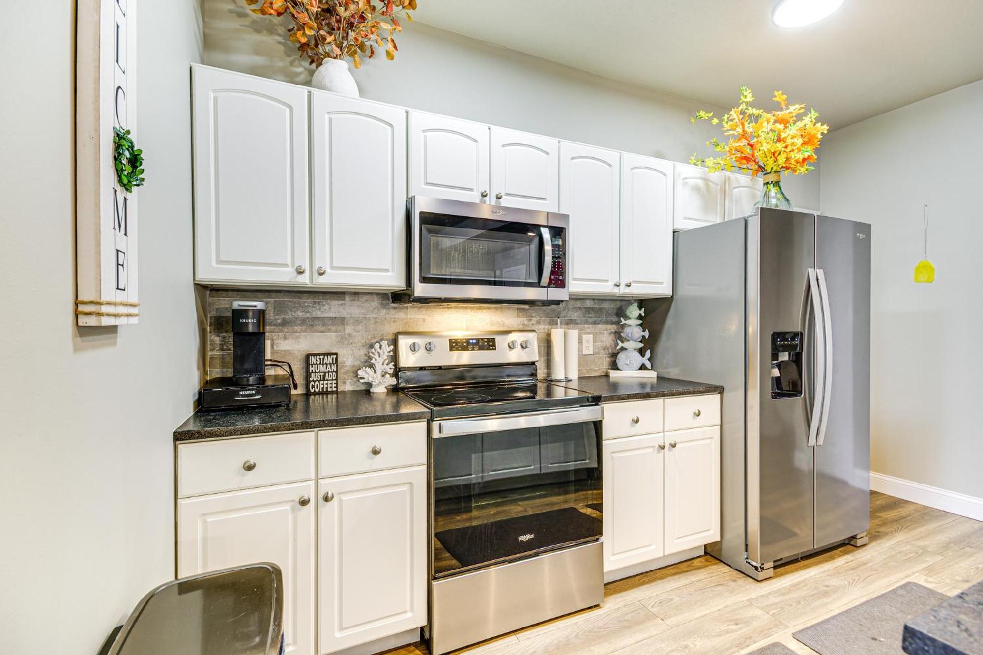 Waterfront Lake Ozark Condo With Deck And Pools Bagian luar foto