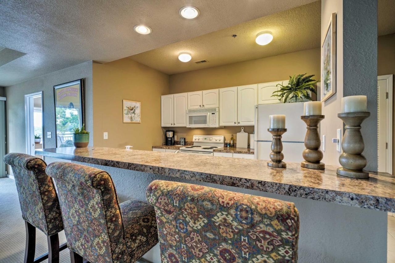 Waterfront Lake Ozark Condo With Deck And Pools Bagian luar foto
